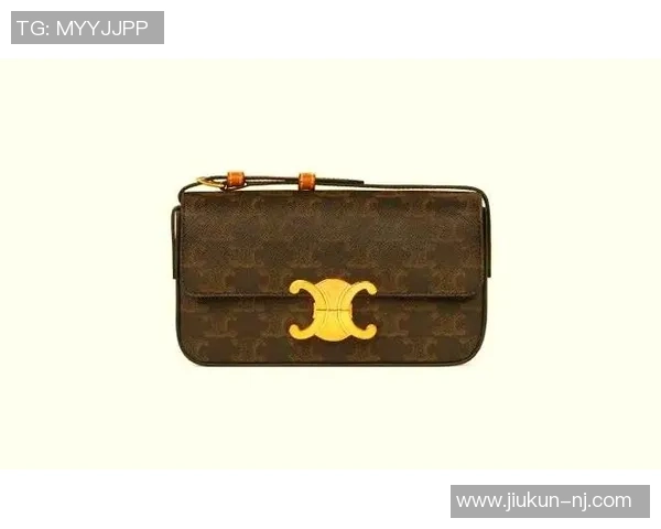 时尚与运动的完美结合足球明星大挎包LV引领潮流新风尚